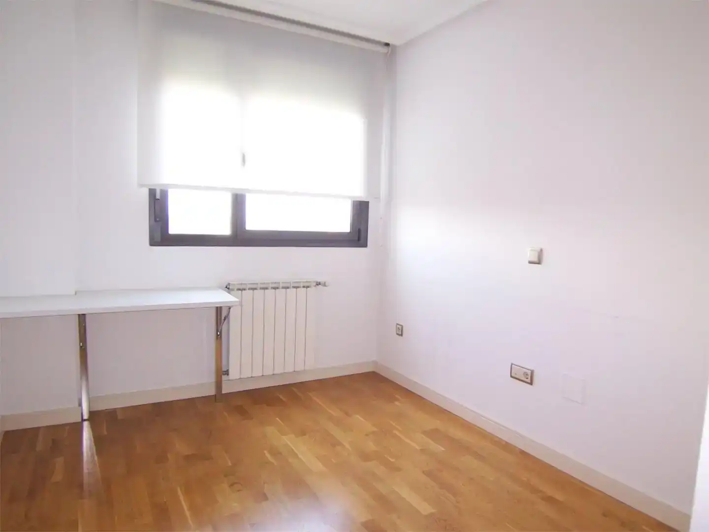 Schlafzimmer von Wohnung zur Miete in  Madrid Capital mit Klimaanlage und Schwimmbad