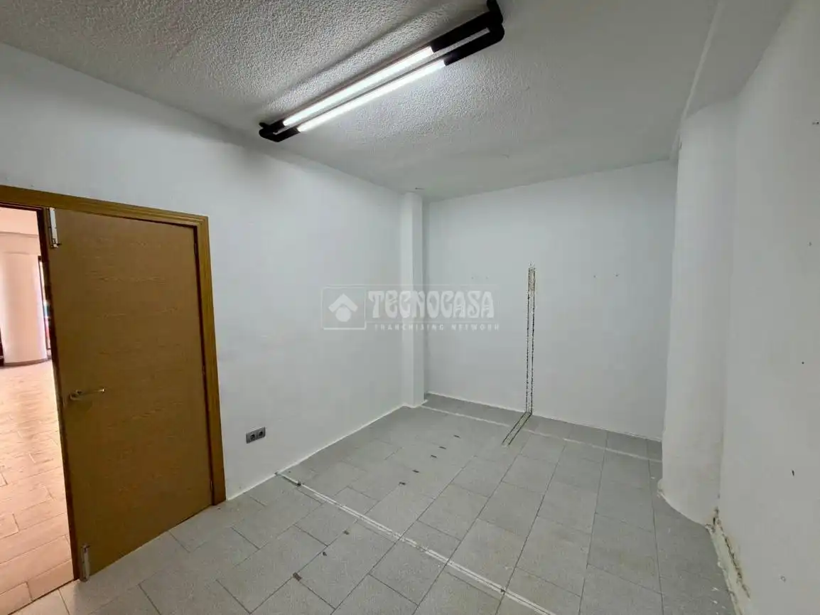 Local comercial en venda a Av. de la Constitución, imagen 11