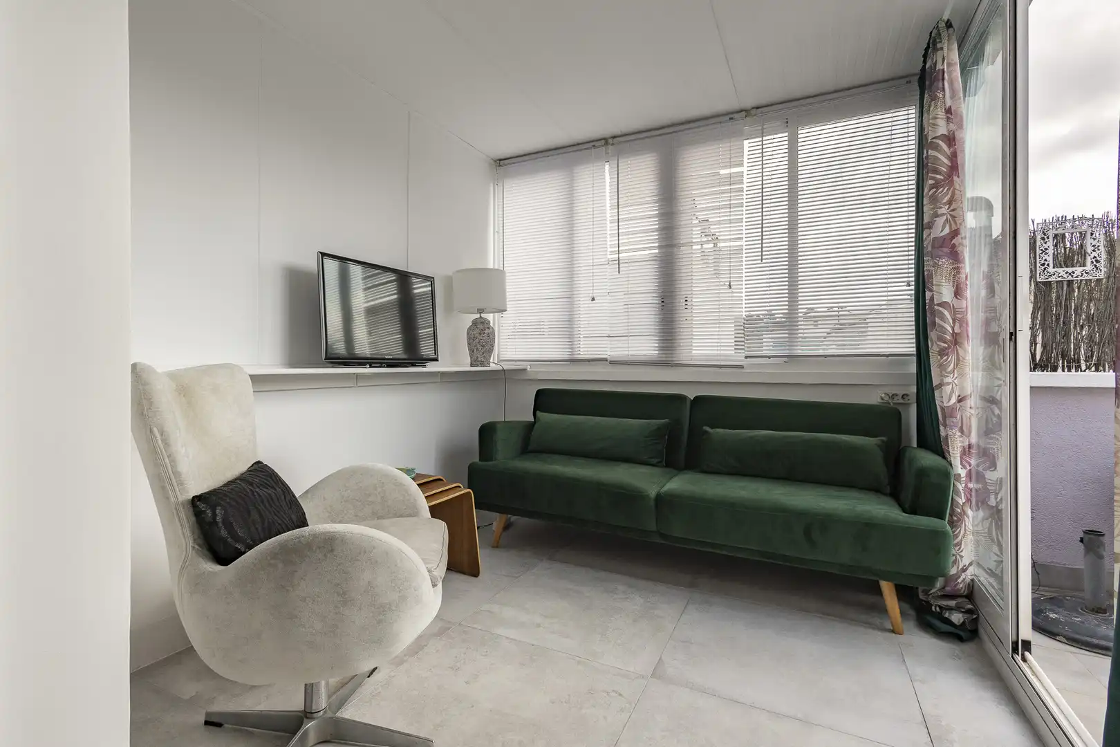 Sala d'estar de Àtic de lloguer en Sitges amb Aire condicionat, Calefacció i Terrassa