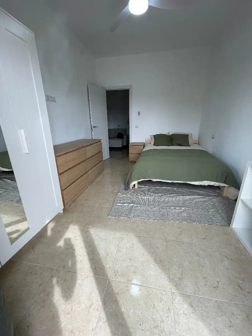 Flat for rent in Avenida de la Industria, 38, Centro