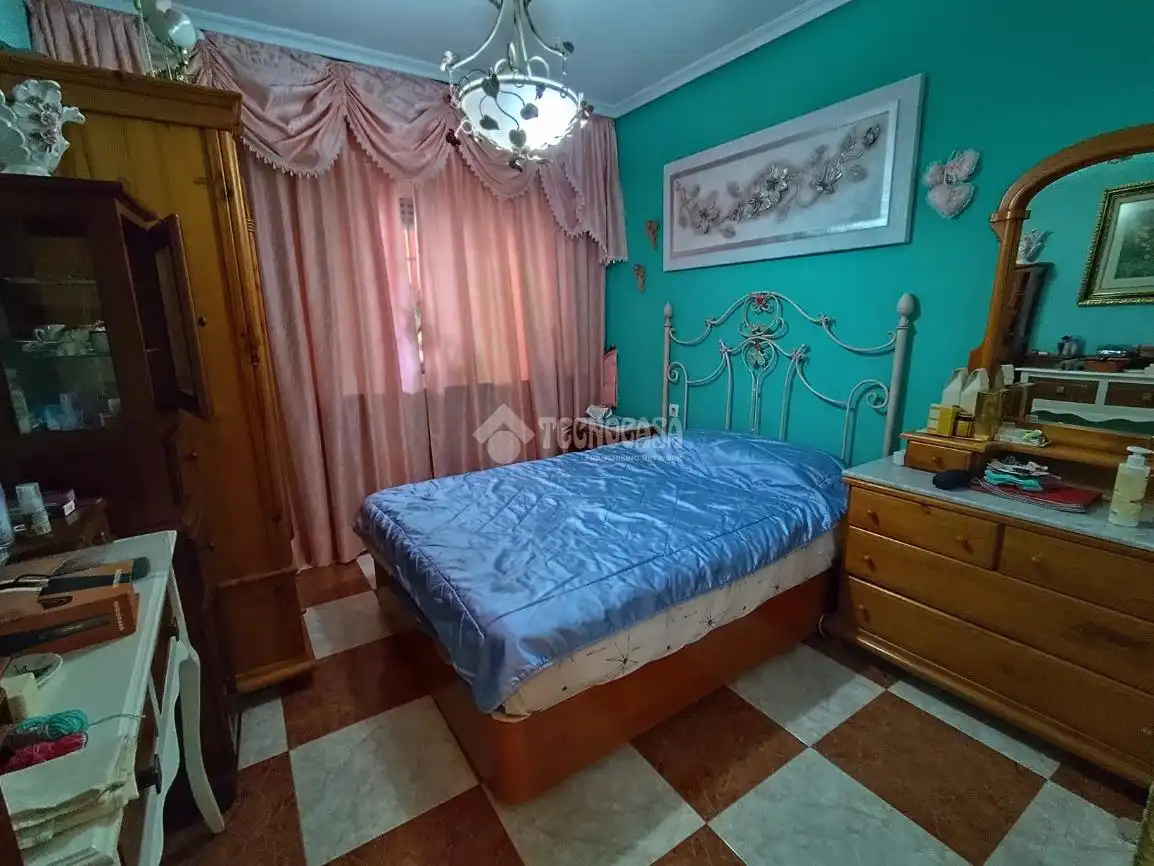 Bedroom of Flat for sale in Córdoba  with Air Conditioner
