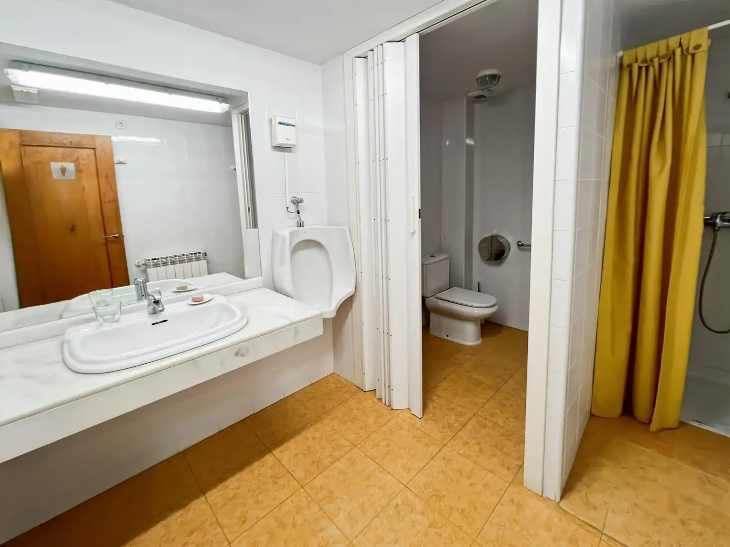 Bathroom of Country homes for sale in Buitrago del Lozoya  with Air Conditioner and Alarm