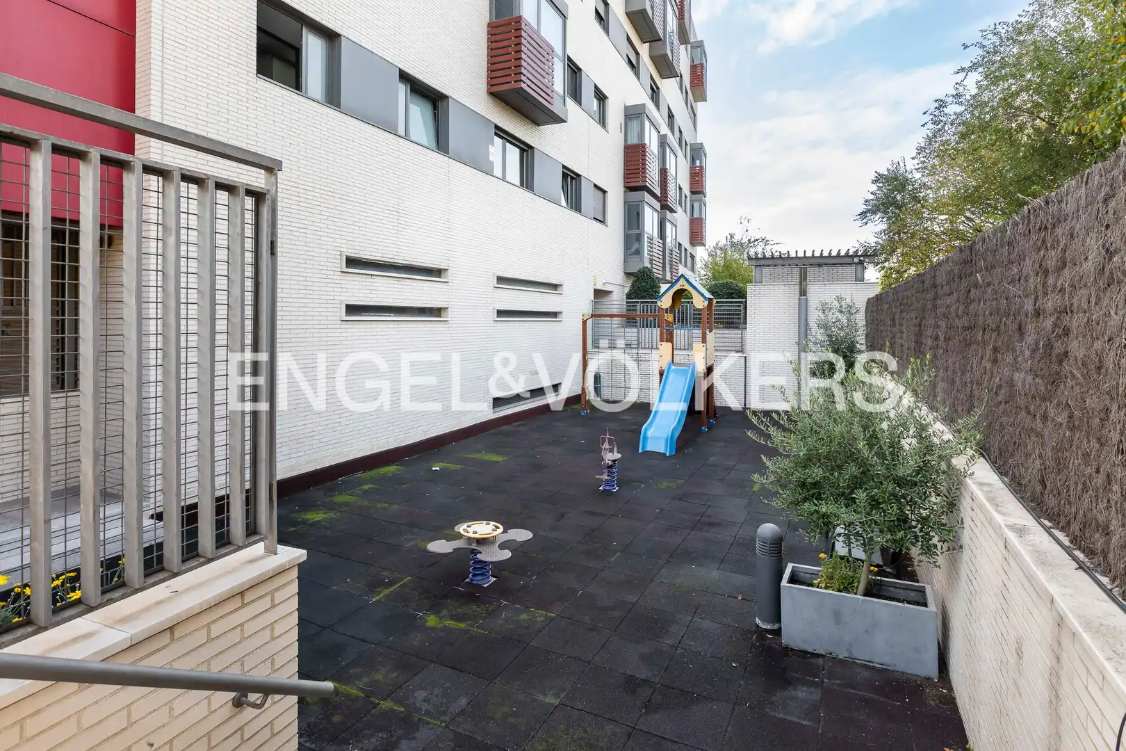 Terrasse von Wohnung zum Verkauf in Madrid mit Klimaanlage, Heizung und Abstellraum