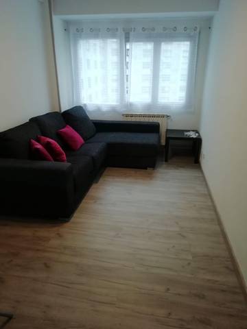 Piso en Alquiler en Rúa do Salvador en Parroquias de Santiago