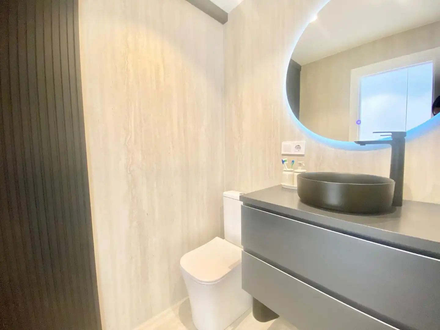 Badezimmer von Wohnung zur Miete in El Campello mit Klimaanlage, Schwimmbad und Möbliert