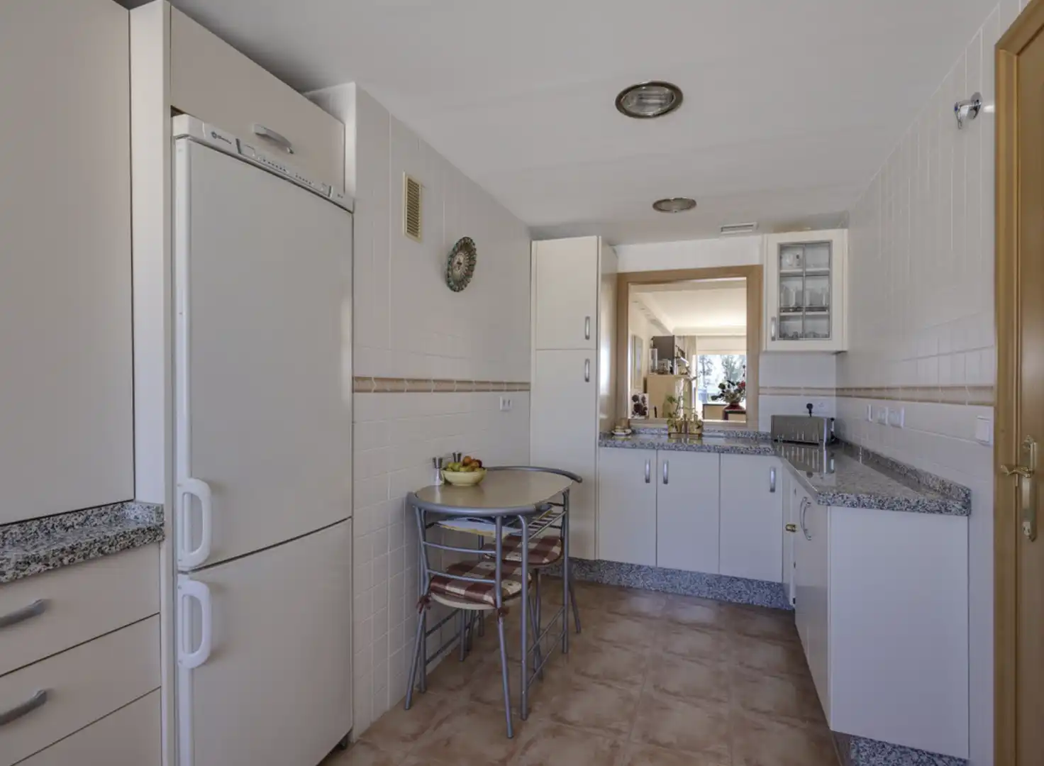 Cocina de Apartamento en venta en Marbella con Aire acondicionado, Calefacción y Terraza
