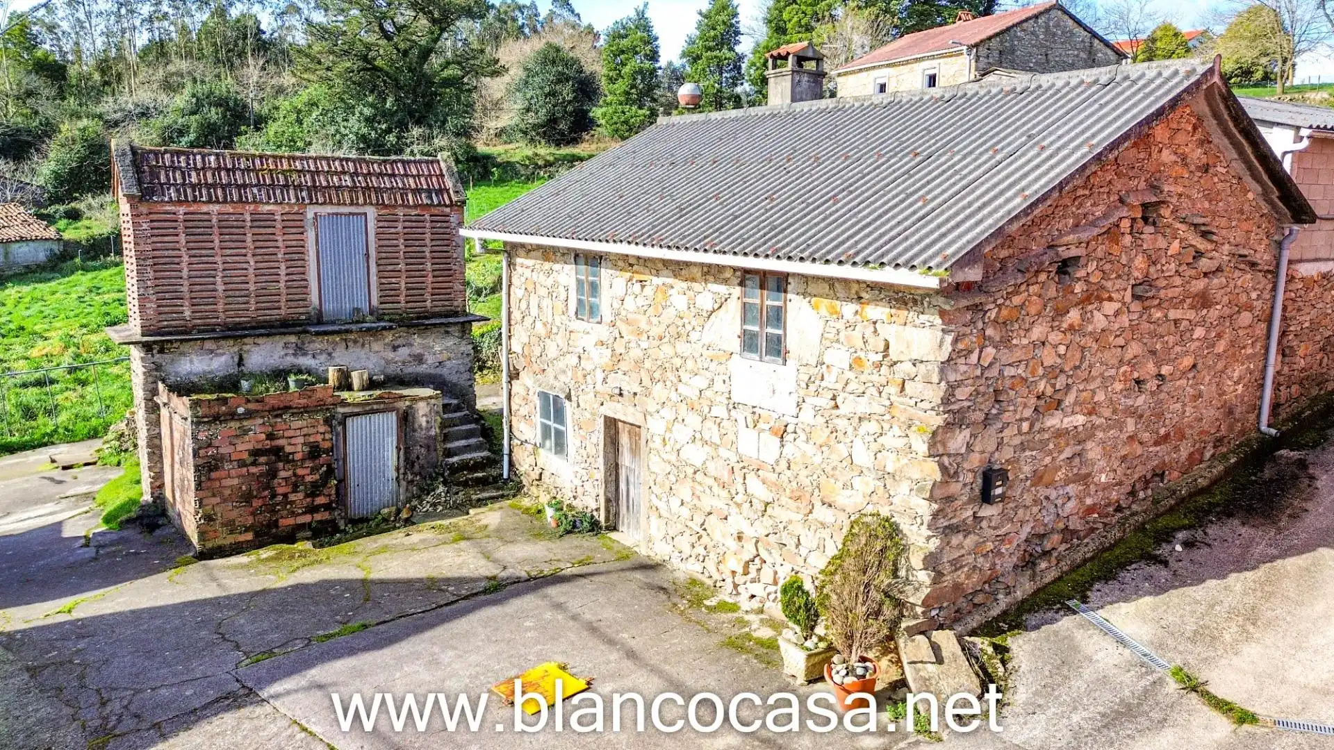 Casa con jardín en venta en Cabana de Bergantiños, imagen 4