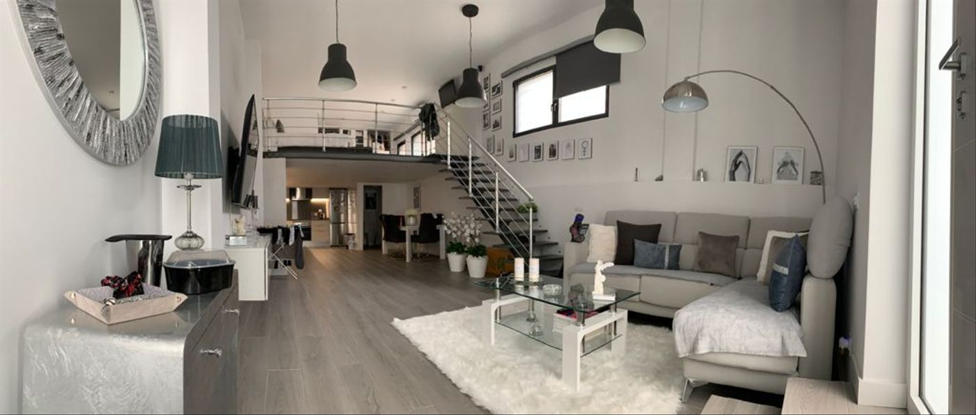 Sala d'estar de Loft de lloguer en Sant Joan Despí amb Aire condicionat i Calefacció