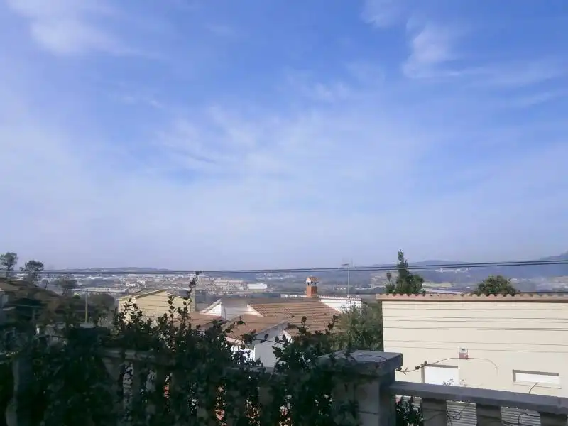 Vista exterior de Residencial en venta en Abrera