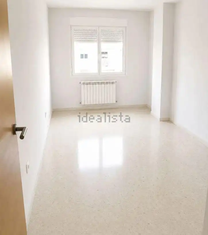 Habitación de Piso en venta en Cáceres con Calefacción y Terraza
