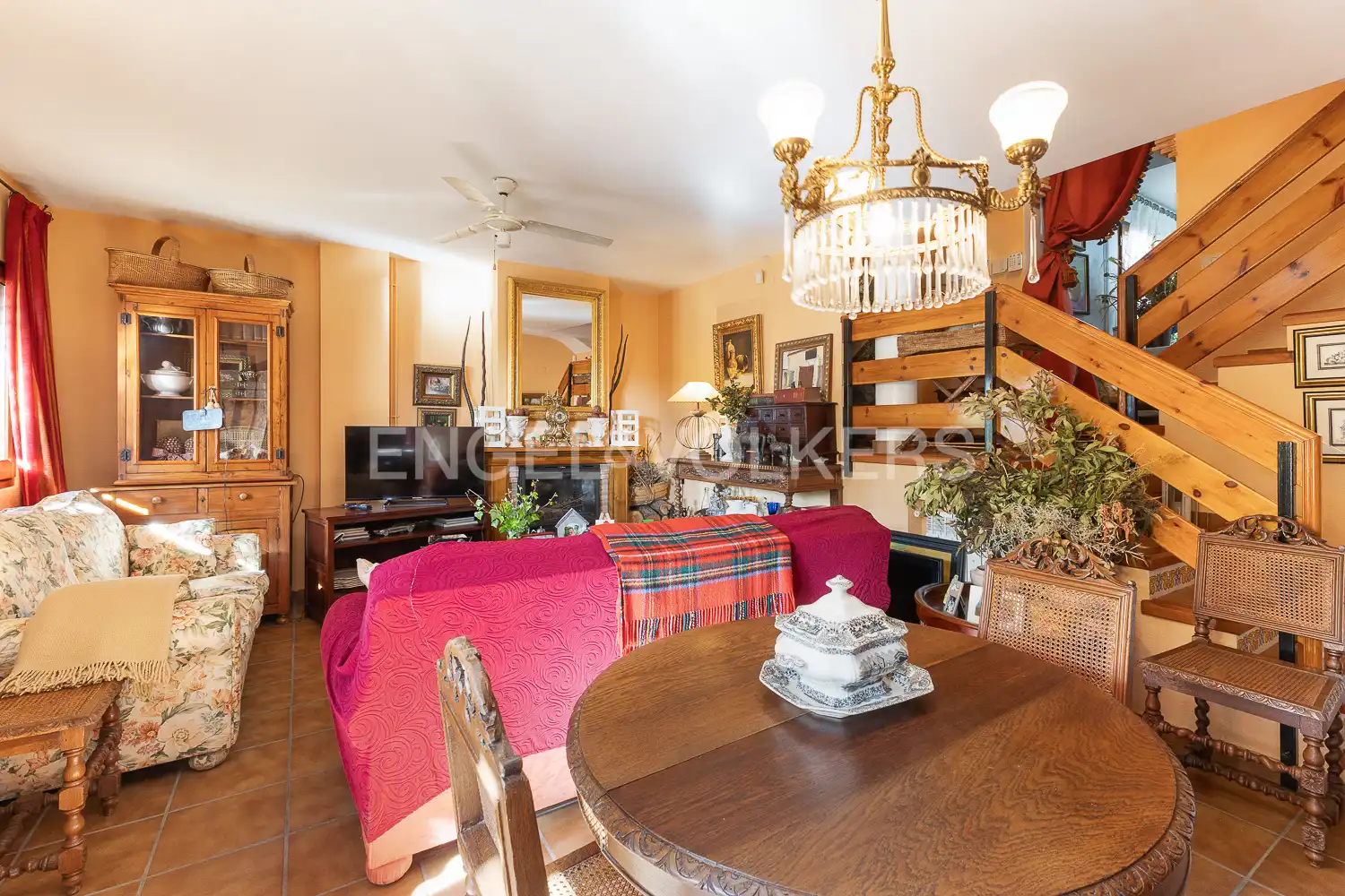 Sala de estar de Casa adosada en venta en Viver con Calefacción, Terraza y Amueblado