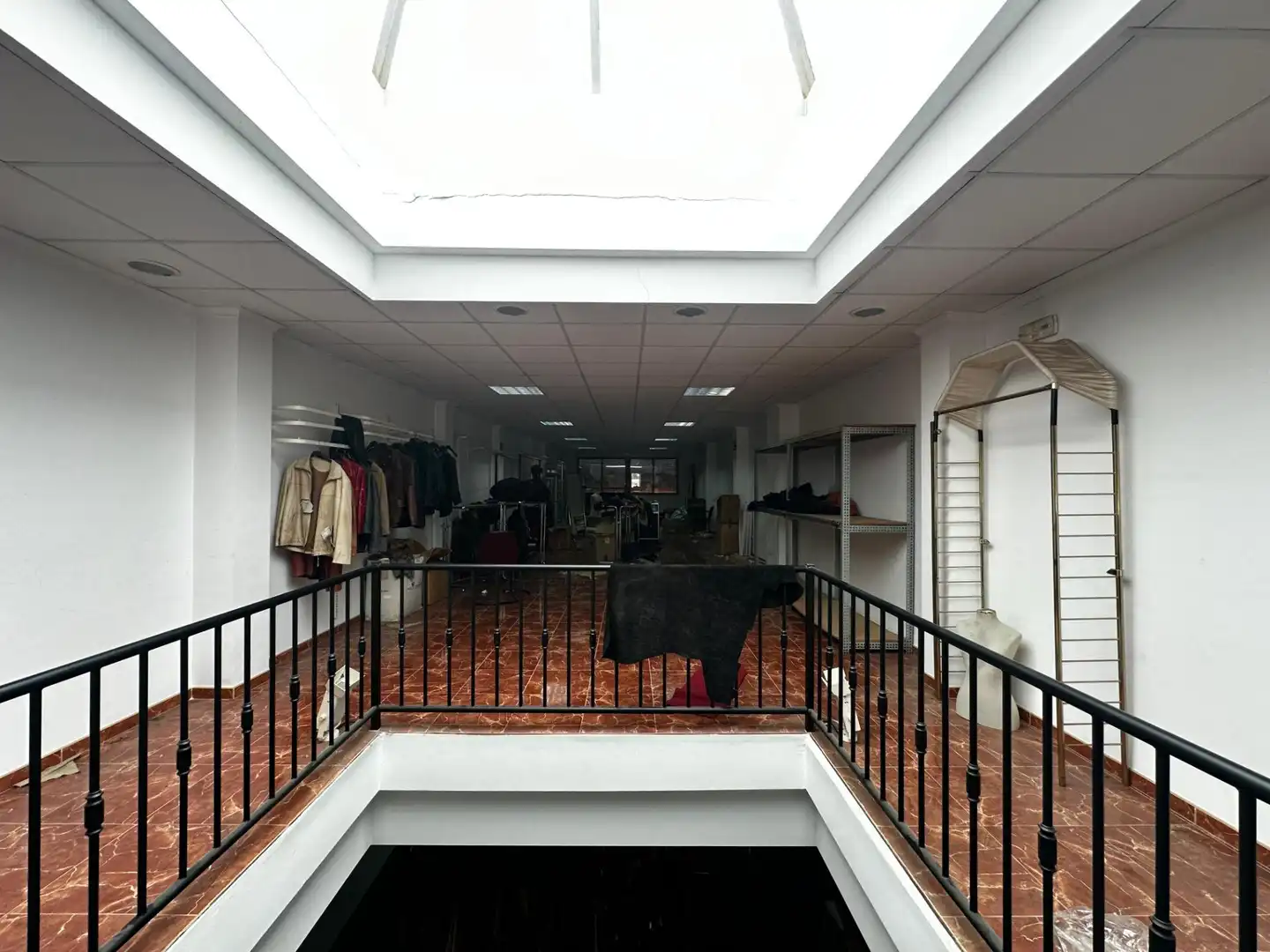 Buildings for sale in Llombai