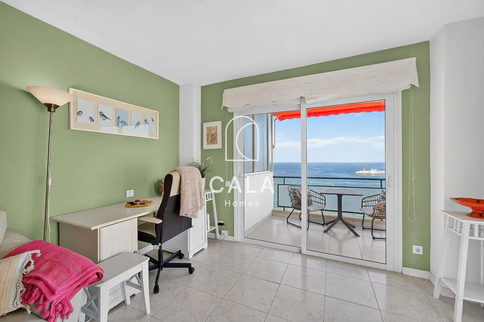 Bedroom of Flat for sale in Arona  with Air Conditioner, Heating and Terrace