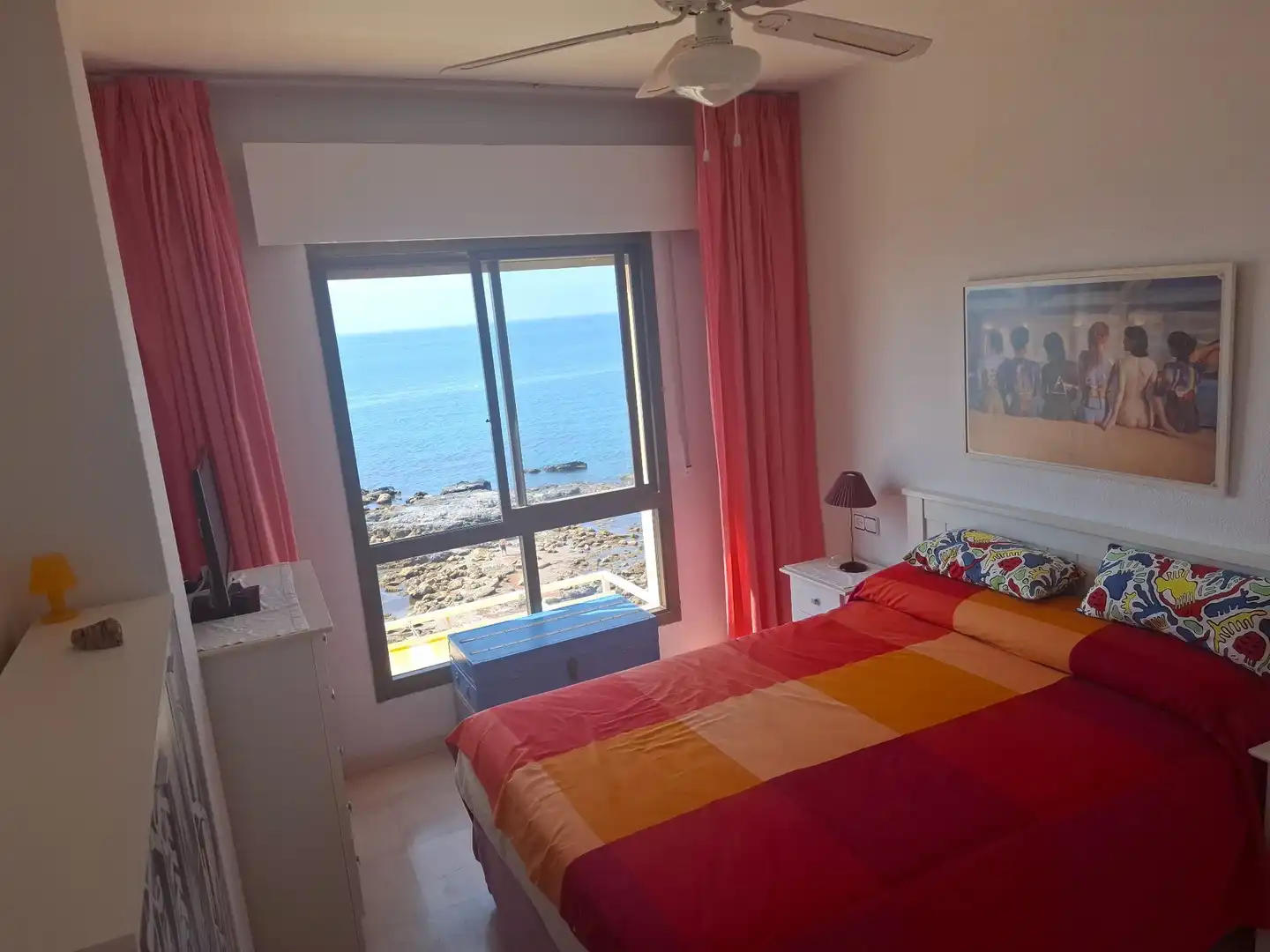 Habitación de Apartamento de alquiler en Benalmádena con Terraza, Amueblado y Piscina comunitaria