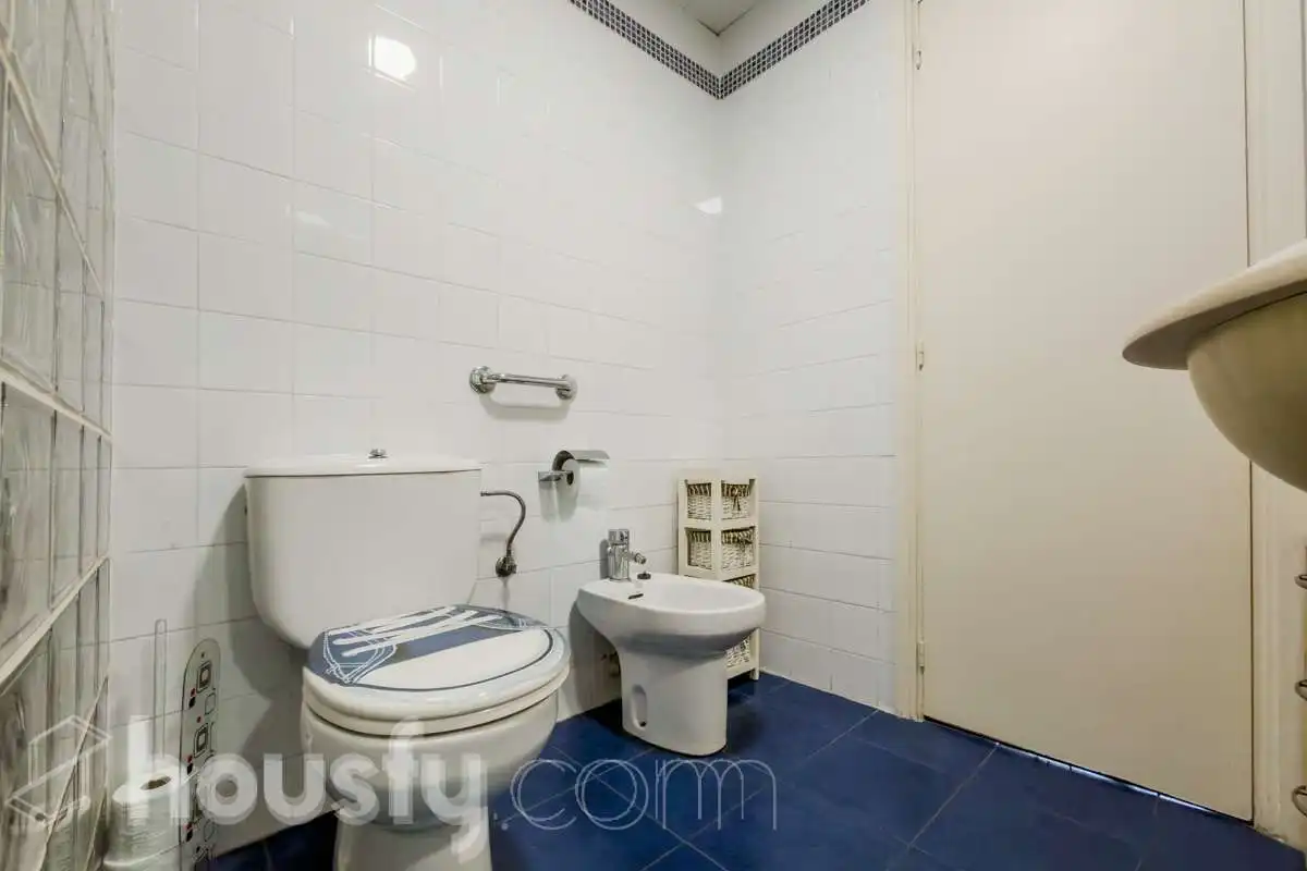 Baño de Piso en venta en Ciutat Vella