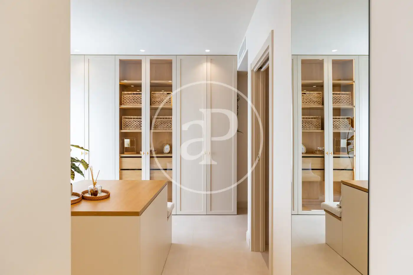Flat for sale in Barcelona  with Air Conditioner, Heating and Furnished