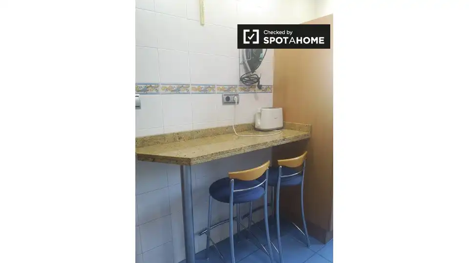 Cocina de Apartamento para compartir en Bilbao  con Aire acondicionado, Calefacción y Terraza