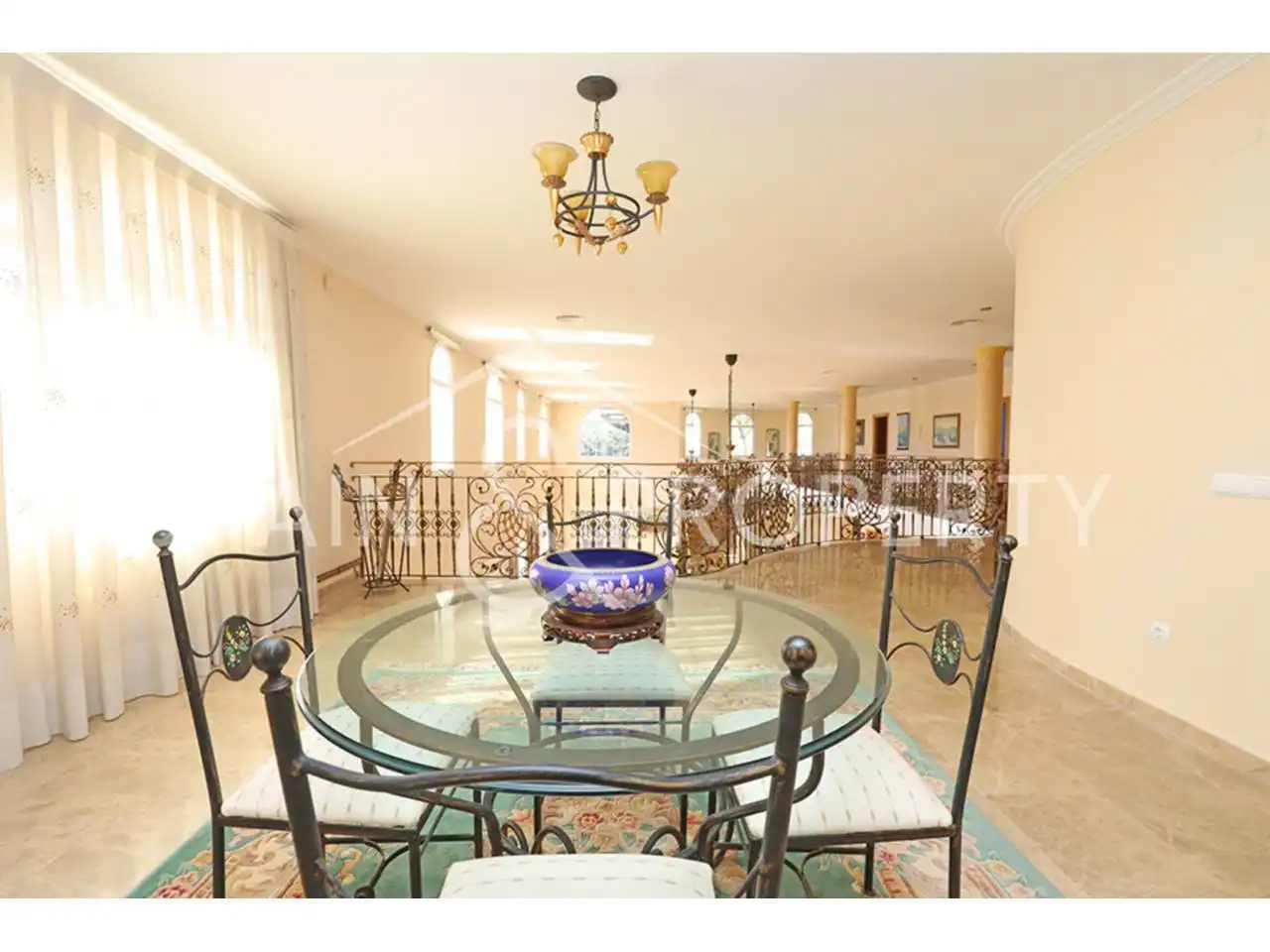 Comedor de Casa o chalet en venta en Turís con Aire acondicionado, Calefacción y Jardín privado