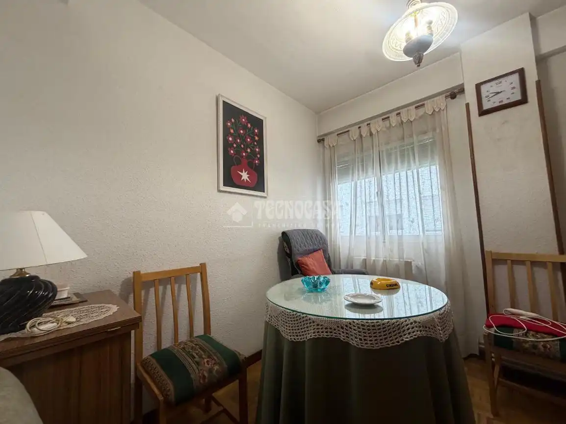 Habitación de Piso en venta en Madrid con Calefacción y Terraza