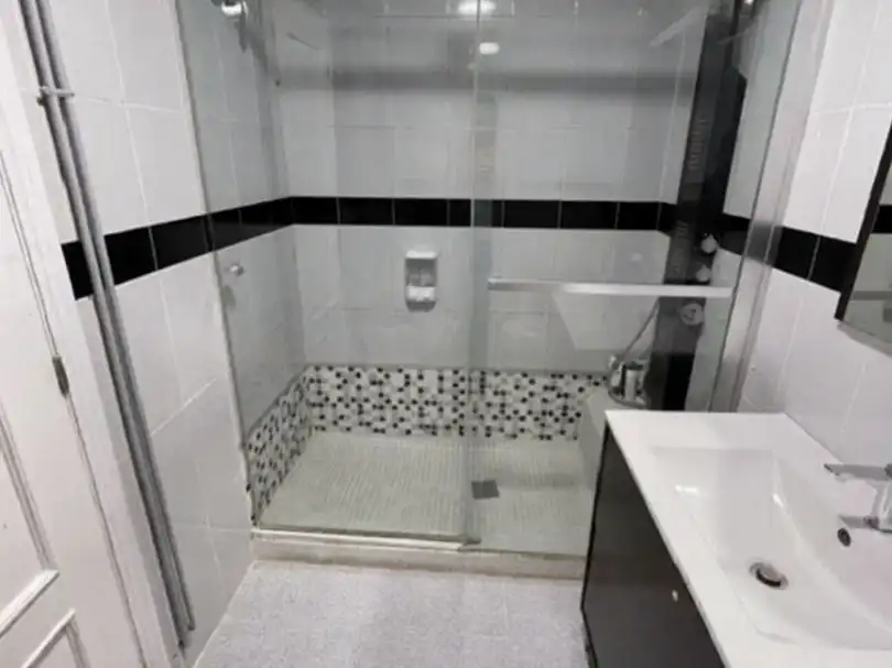 Bany de Casa o xalet en venda en L'Eliana amb Aire condicionat, Terrassa i Balcó