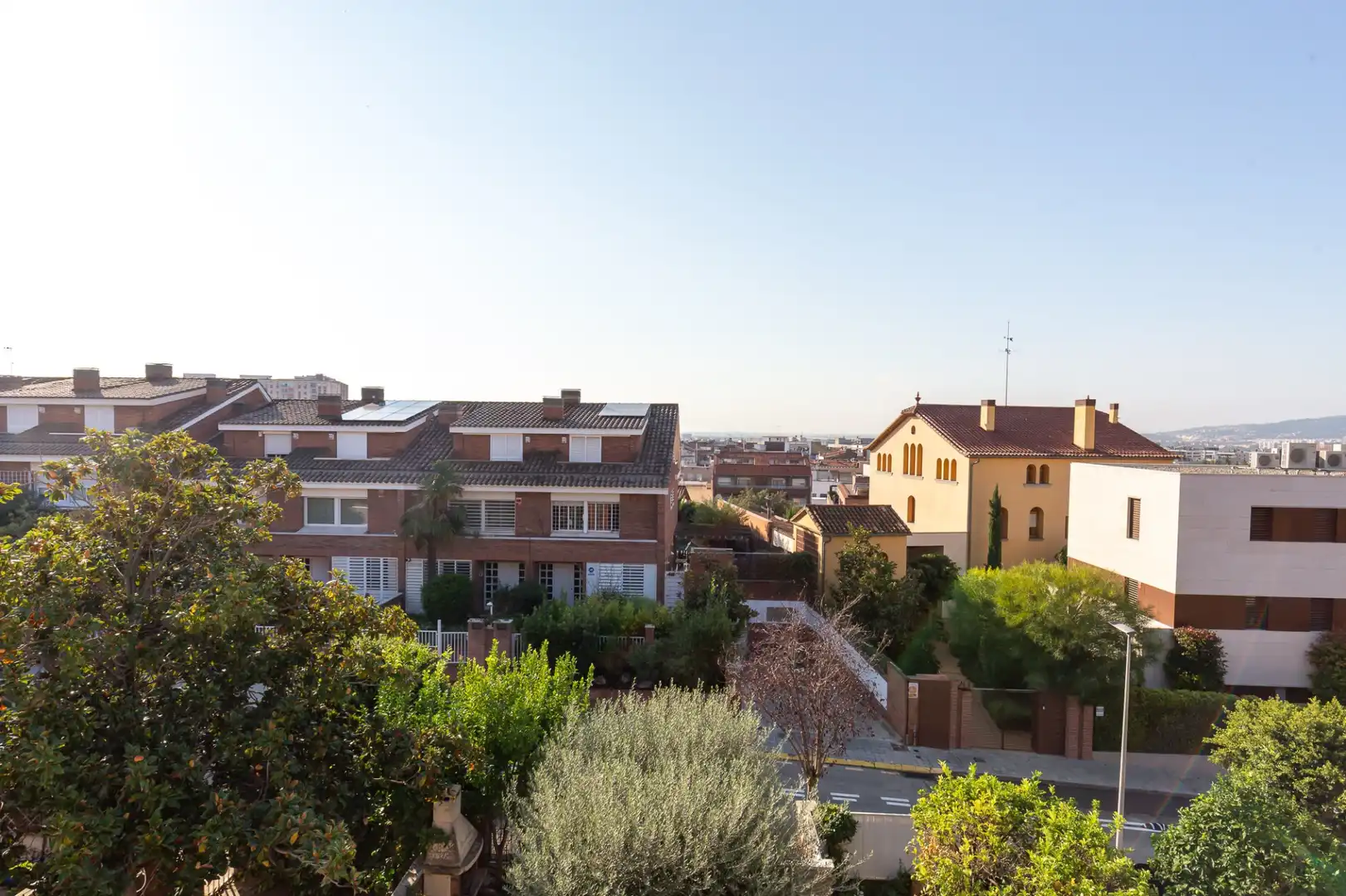 Vista exterior de Casa adosada en venda en Sant Feliu de Llobregat amb Calefacció, Terrassa i Traster