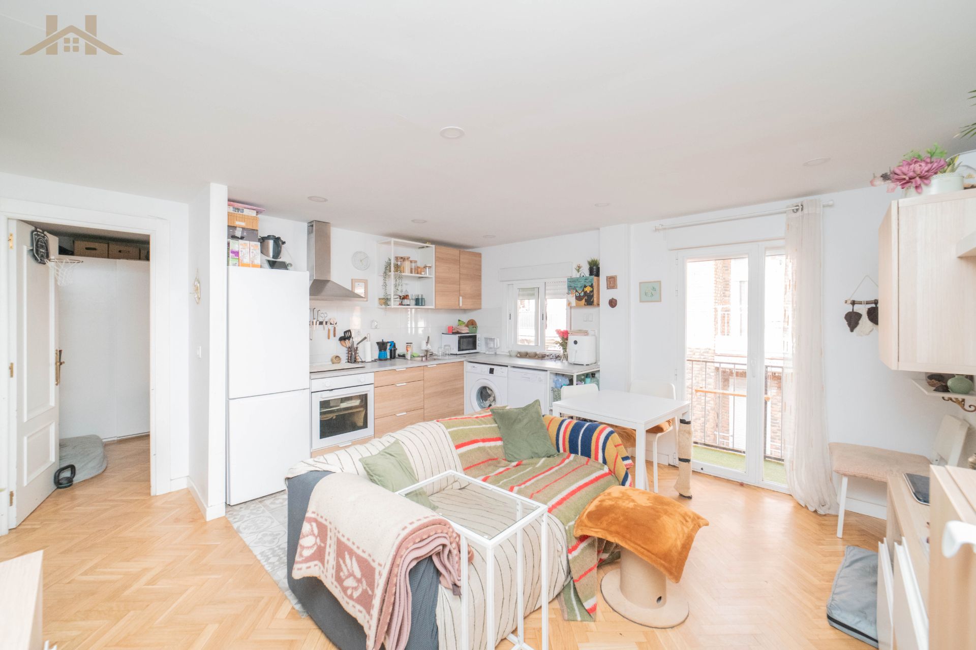 Sala d'estar de Pis en venda en Alcorcón amb Aire condicionat, Moblat i Balcó