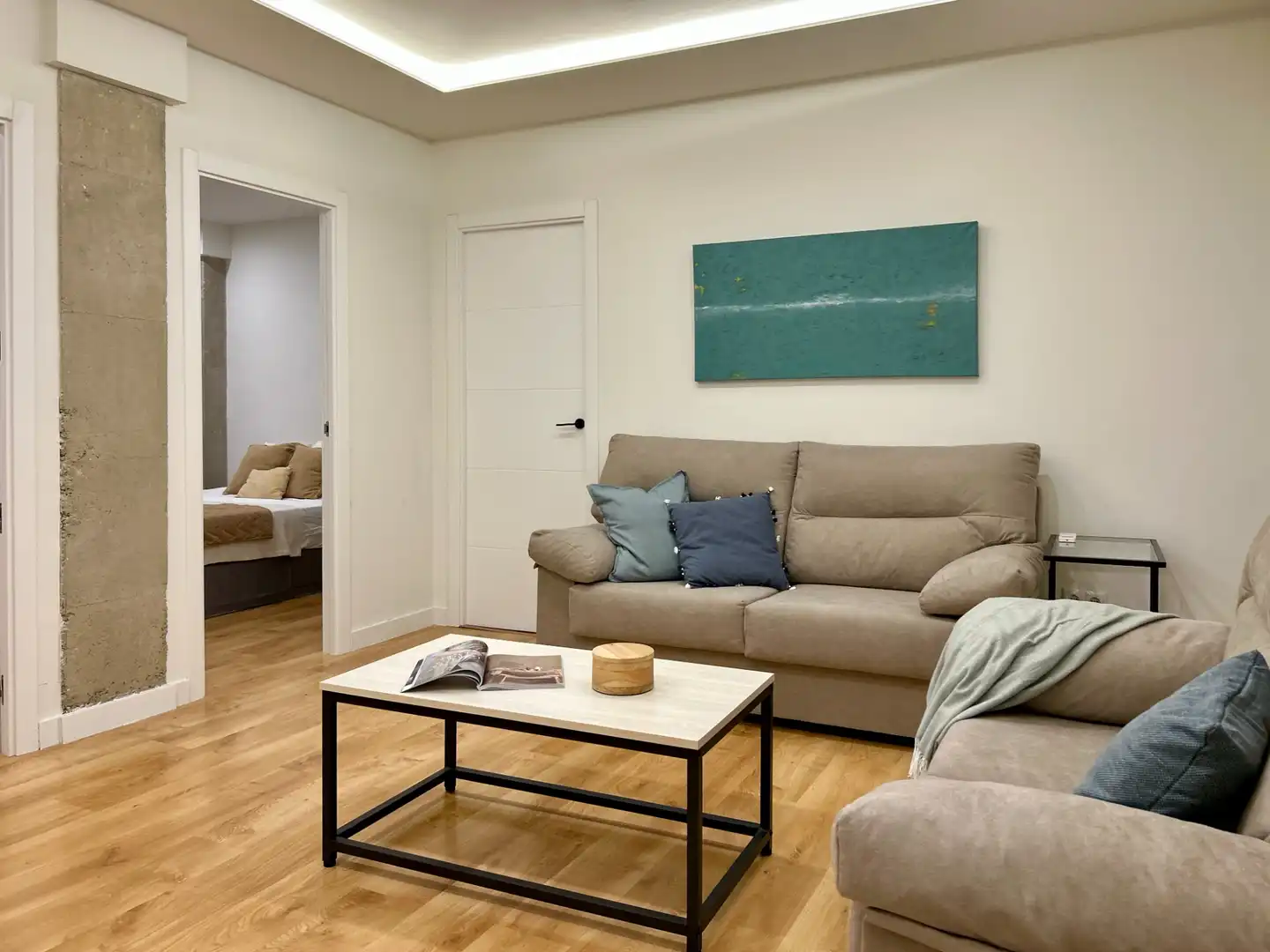 Sala de estar de Piso en venta en Granada con Aire acondicionado, Parquet y Amueblado