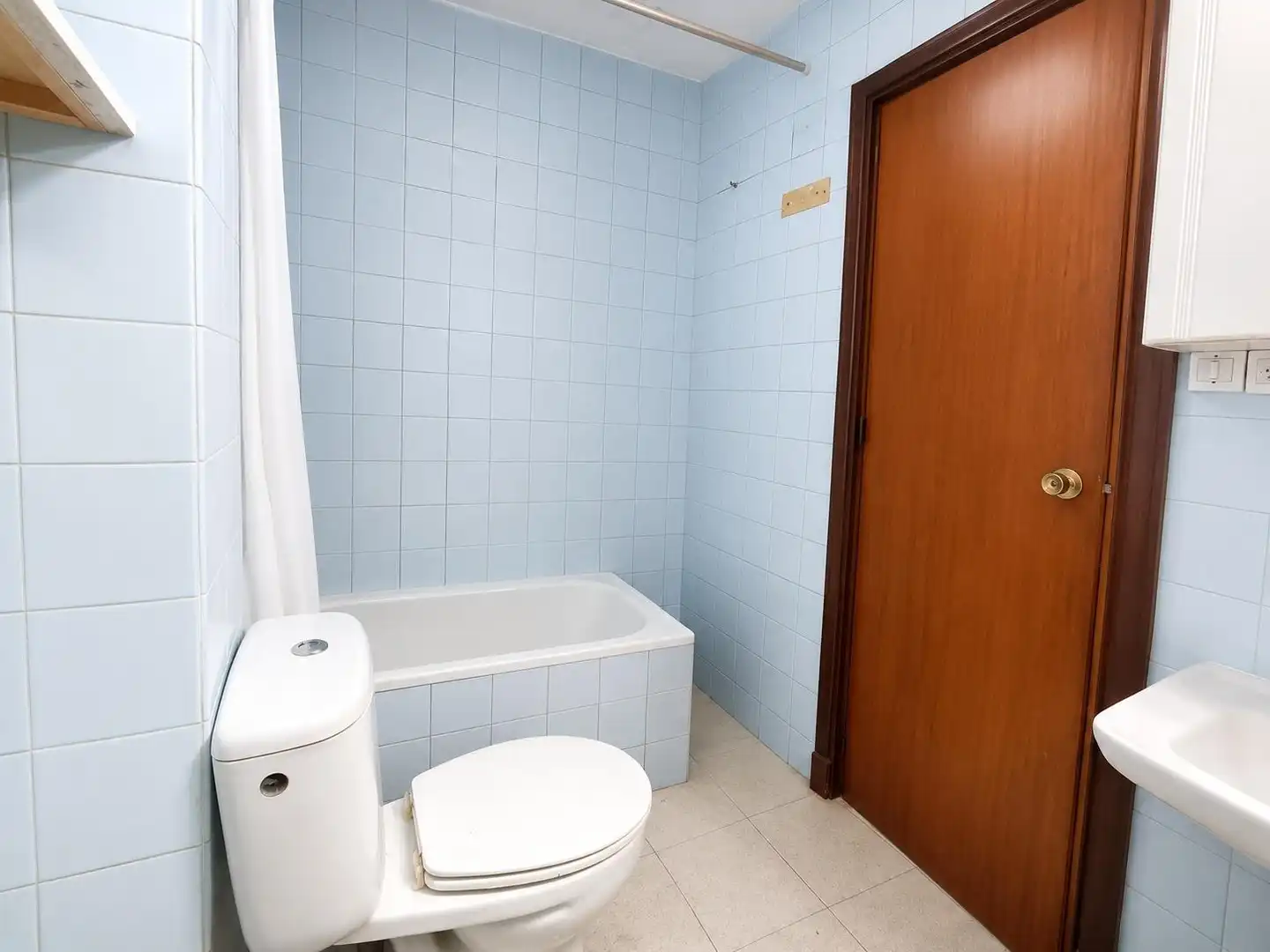 Bathroom of Flat for sale in Algeciras
