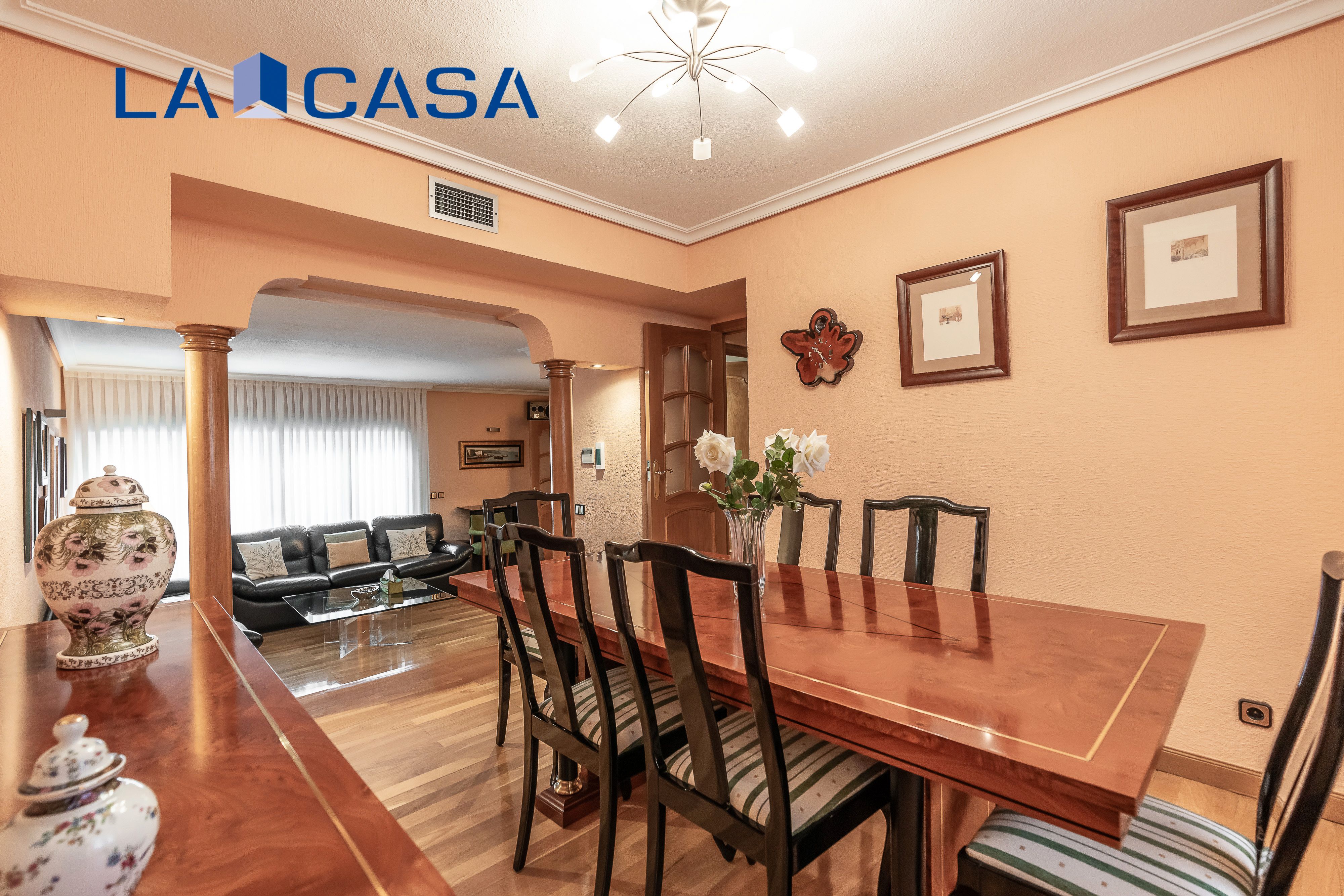 Exterior view of Single-family semi-detached for sale in  Madrid Capital  with Heating, Terrace and Storage room