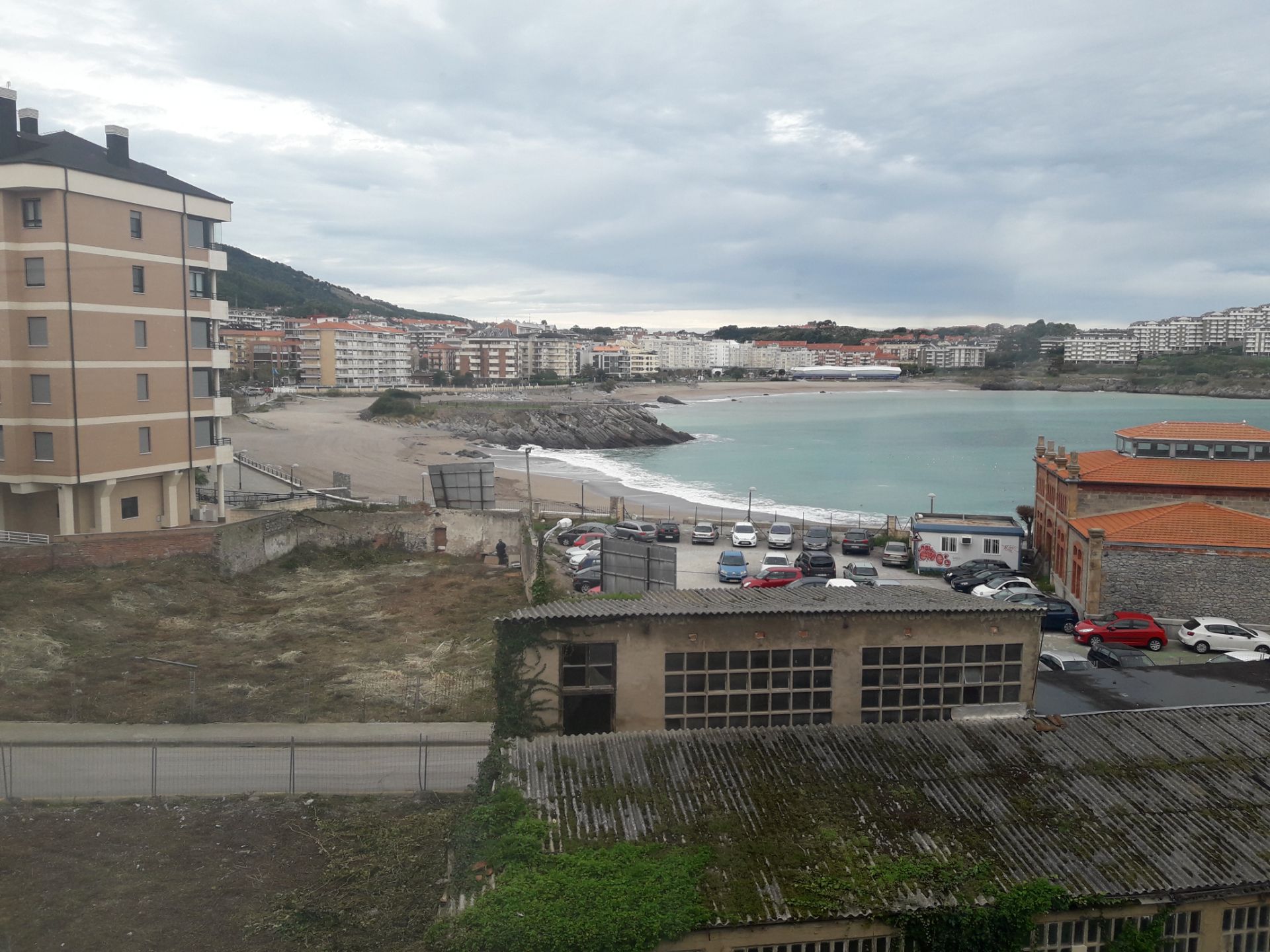 Dormitori de Pis de lloguer en Castro-Urdiales amb Calefacció, Parquet i Moblat