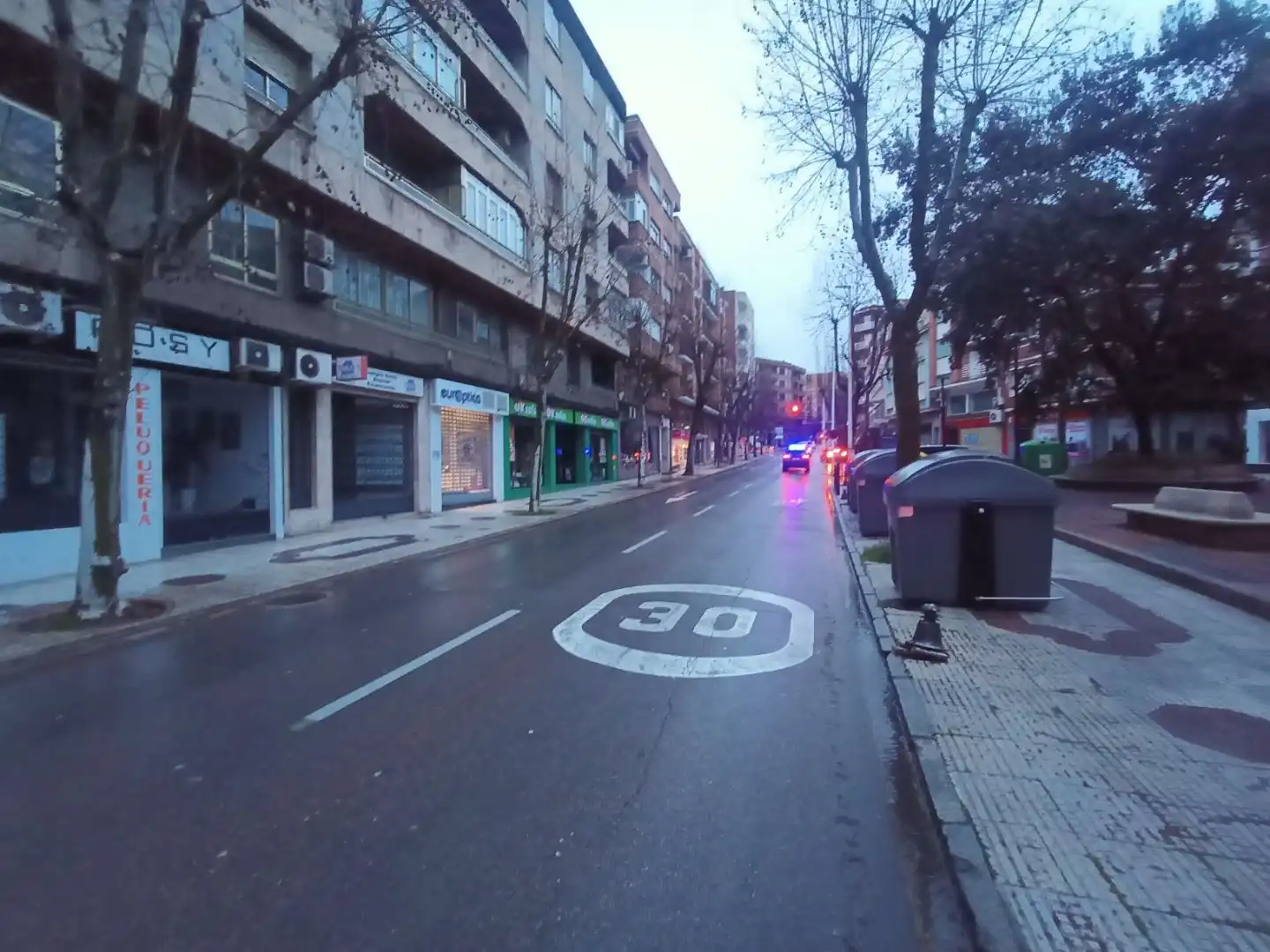 Vista exterior de Oficina de alquiler en Puertollano con Calefacción y Balcón