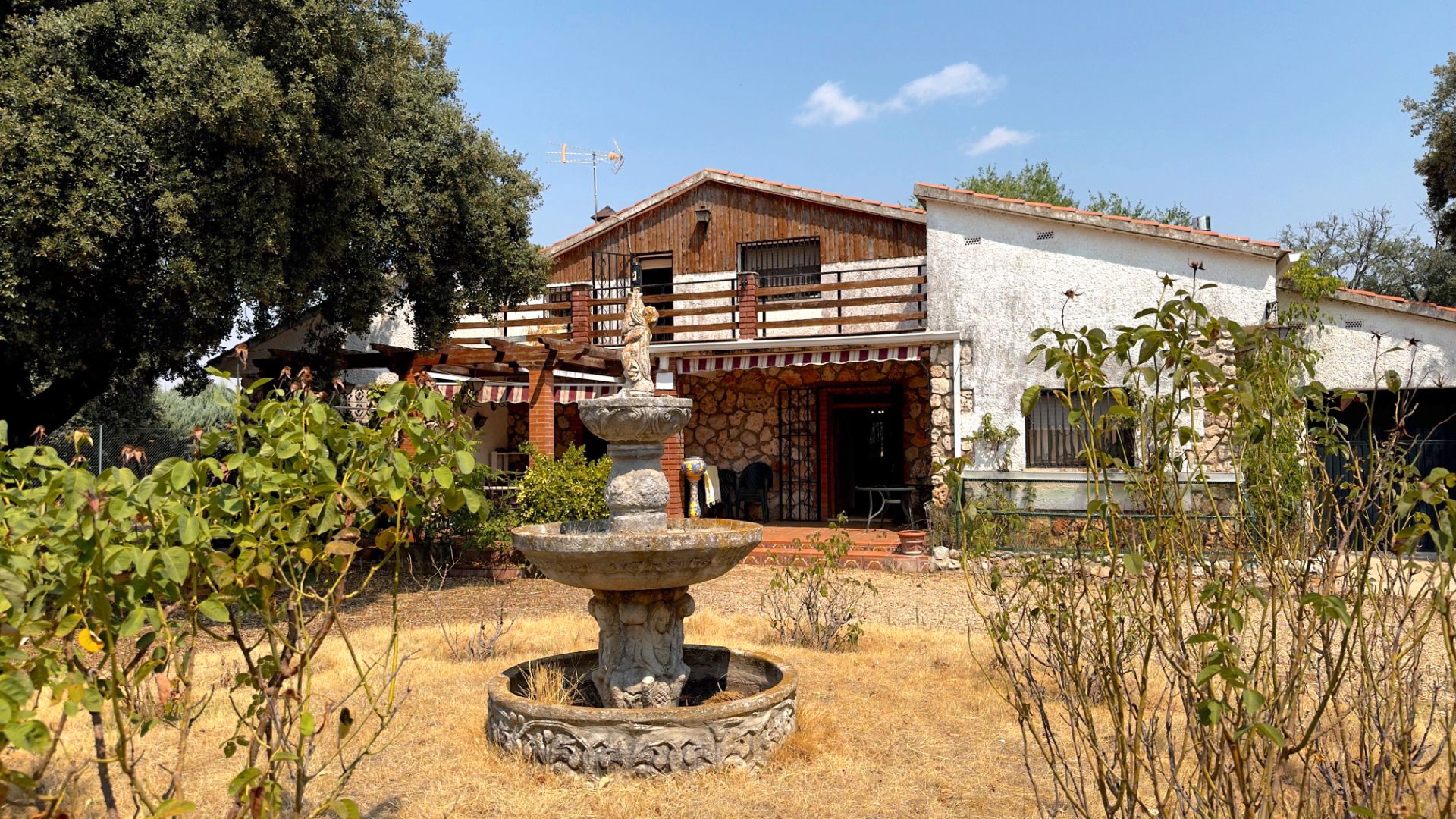 Vista exterior de Casa o chalet en venta en Pioz con Calefacción, Jardín privado y Terraza