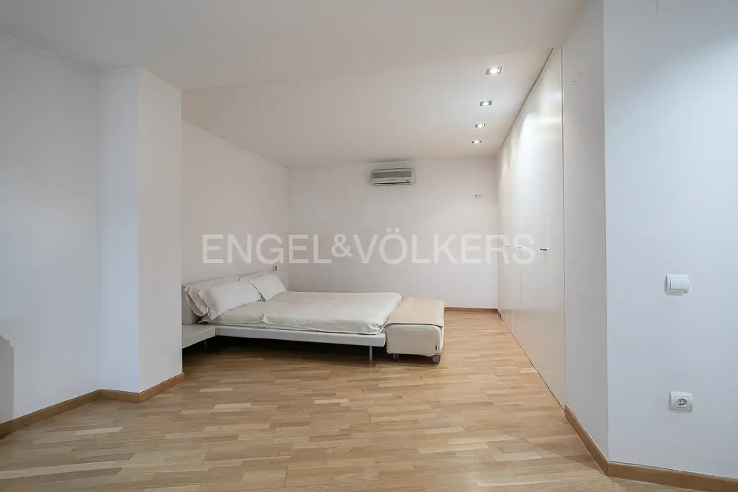 Piso en venta en Valencia con Aire acondicionado, Calefacción y Parquet