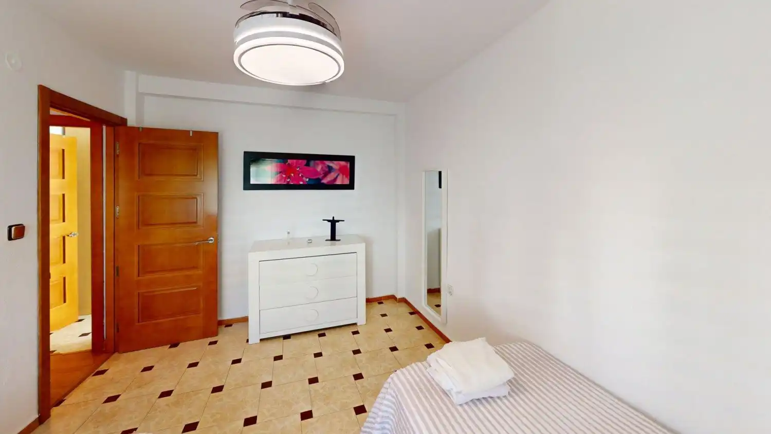 Schlafzimmer von Wohnung zur Miete in Sevilla mit Klimaanlage und Heizung