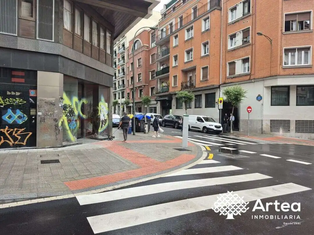 Außenansicht von Garage zum Verkauf in Bilbao 
