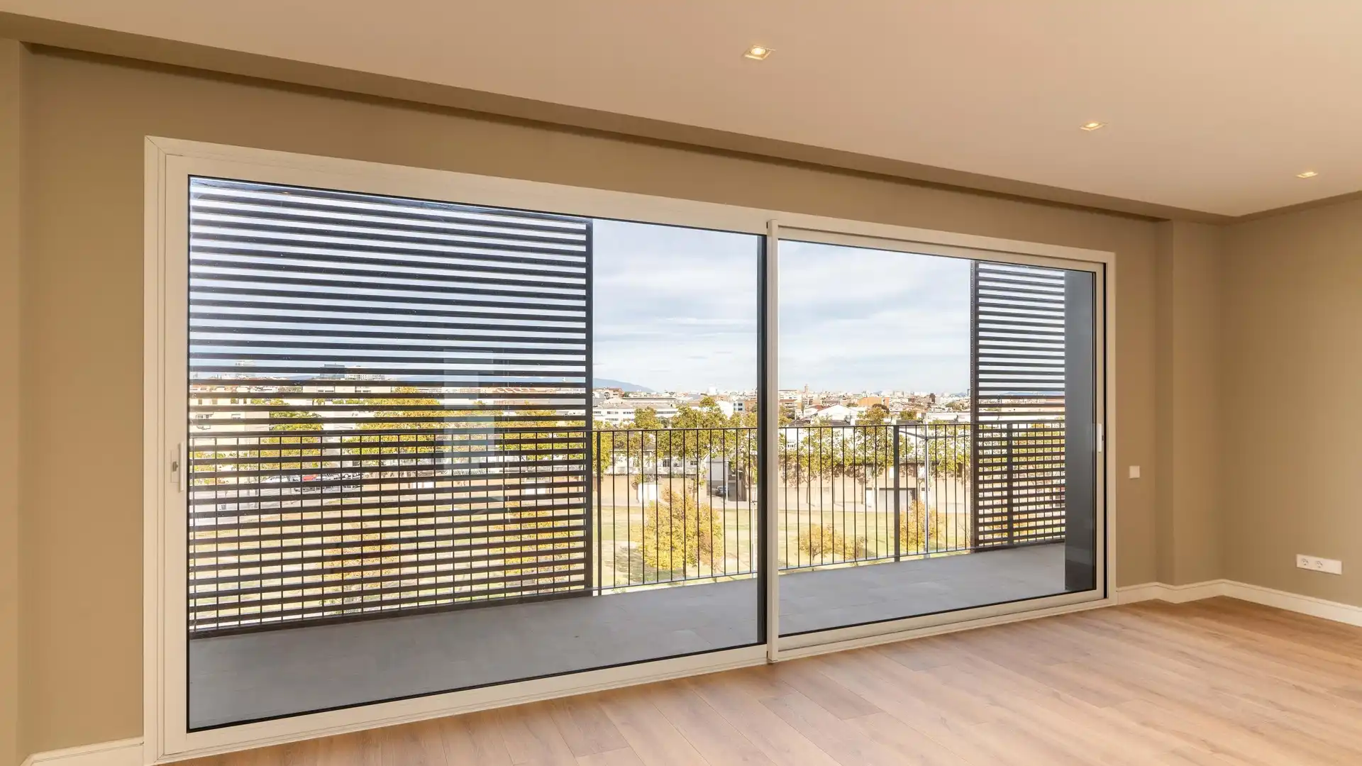 Terraza de Piso de alquiler en Sabadell con Aire acondicionado, Jardín privado y Parquet