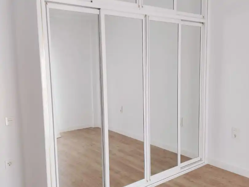 Habitación de Casa o chalet en venta en La Rinconada con Aire acondicionado, Jardín privado y Parquet