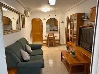 Wohnzimmer von Wohnung zur Miete in Torrevieja mit Gemeinschaftspool