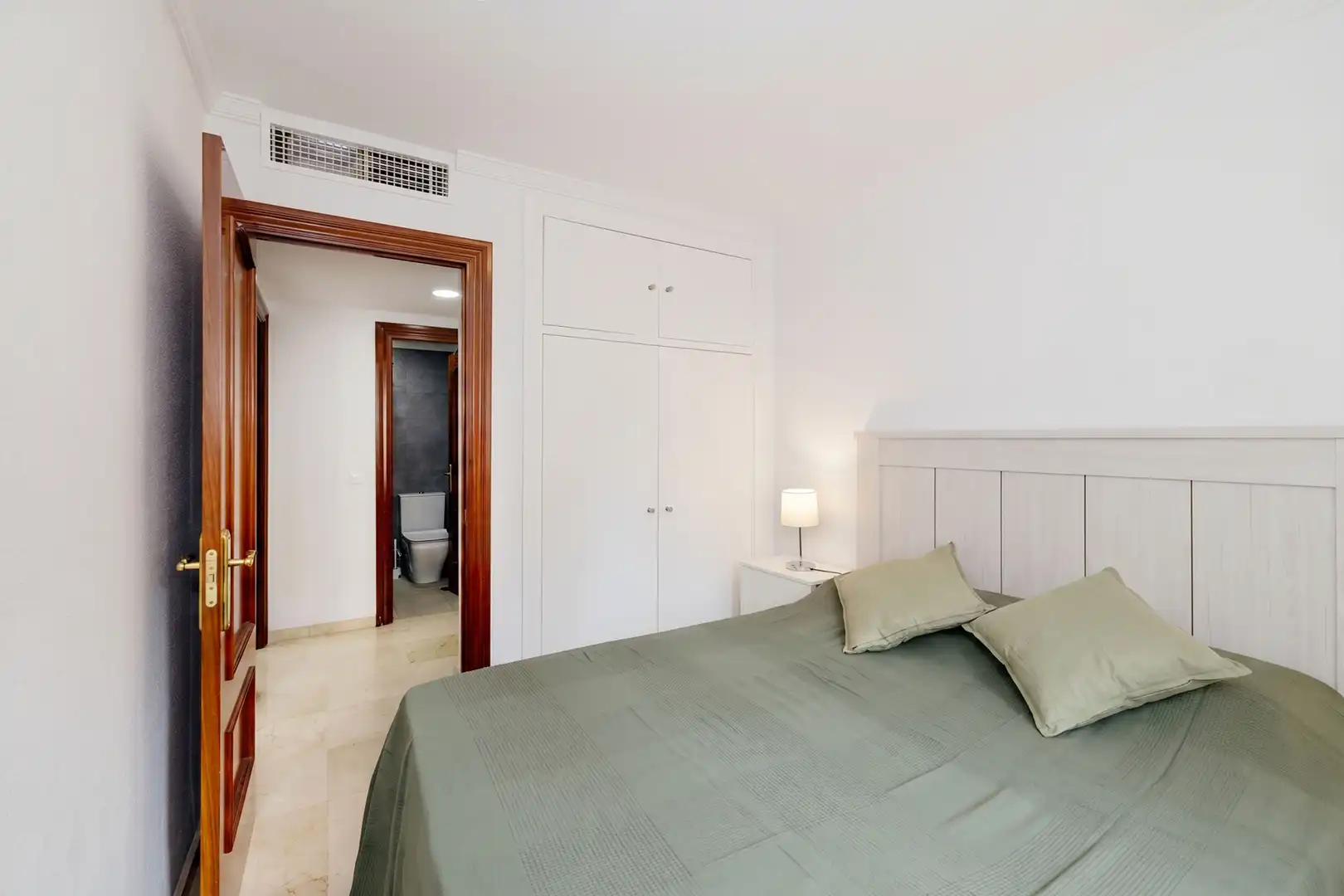 Habitación de Piso en venta en Málaga con Aire acondicionado, Amueblado y Balcón