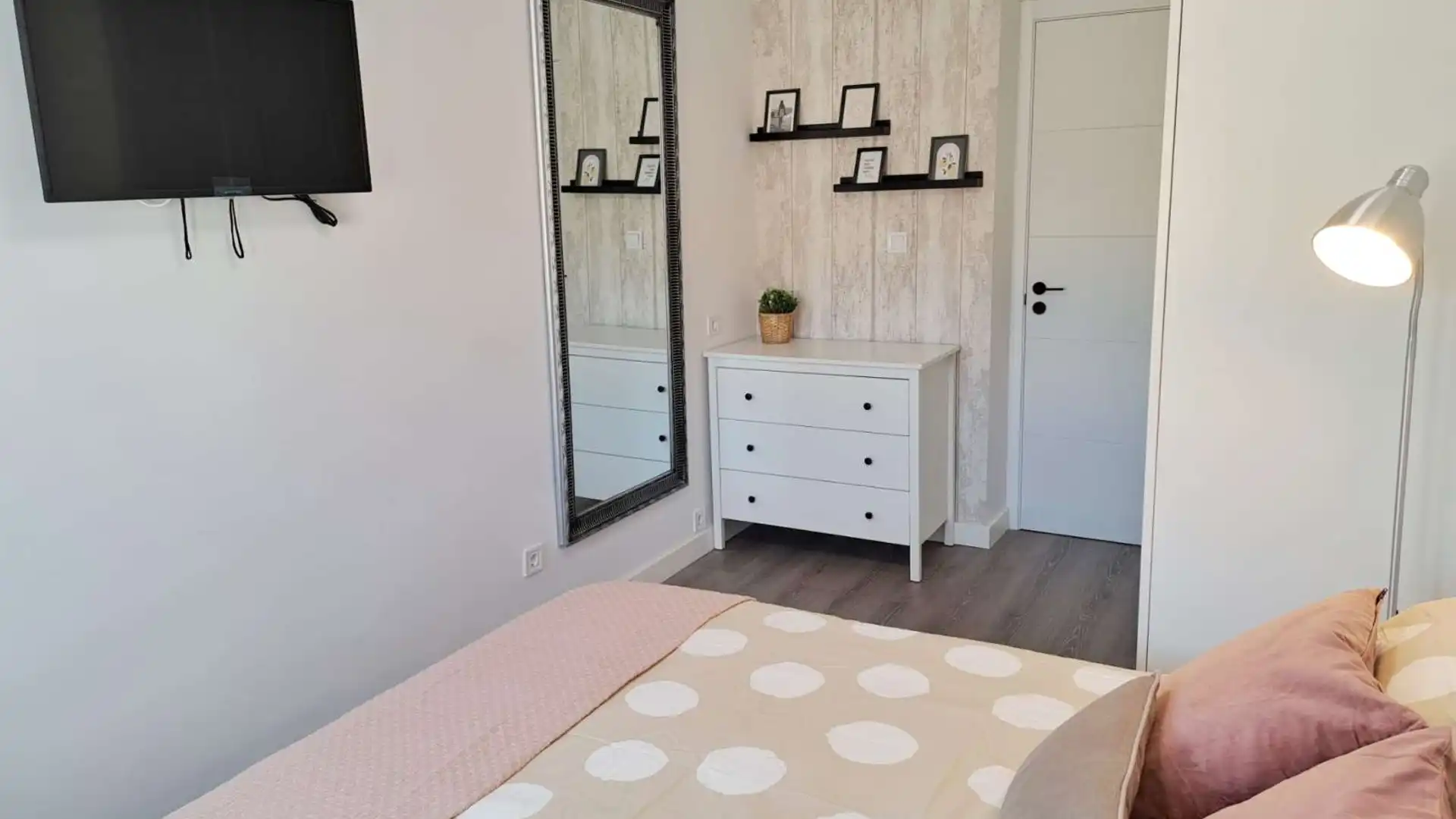 Habitación de Piso para compartir en  Zaragoza Capital con Aire acondicionado, Terraza y Amueblado