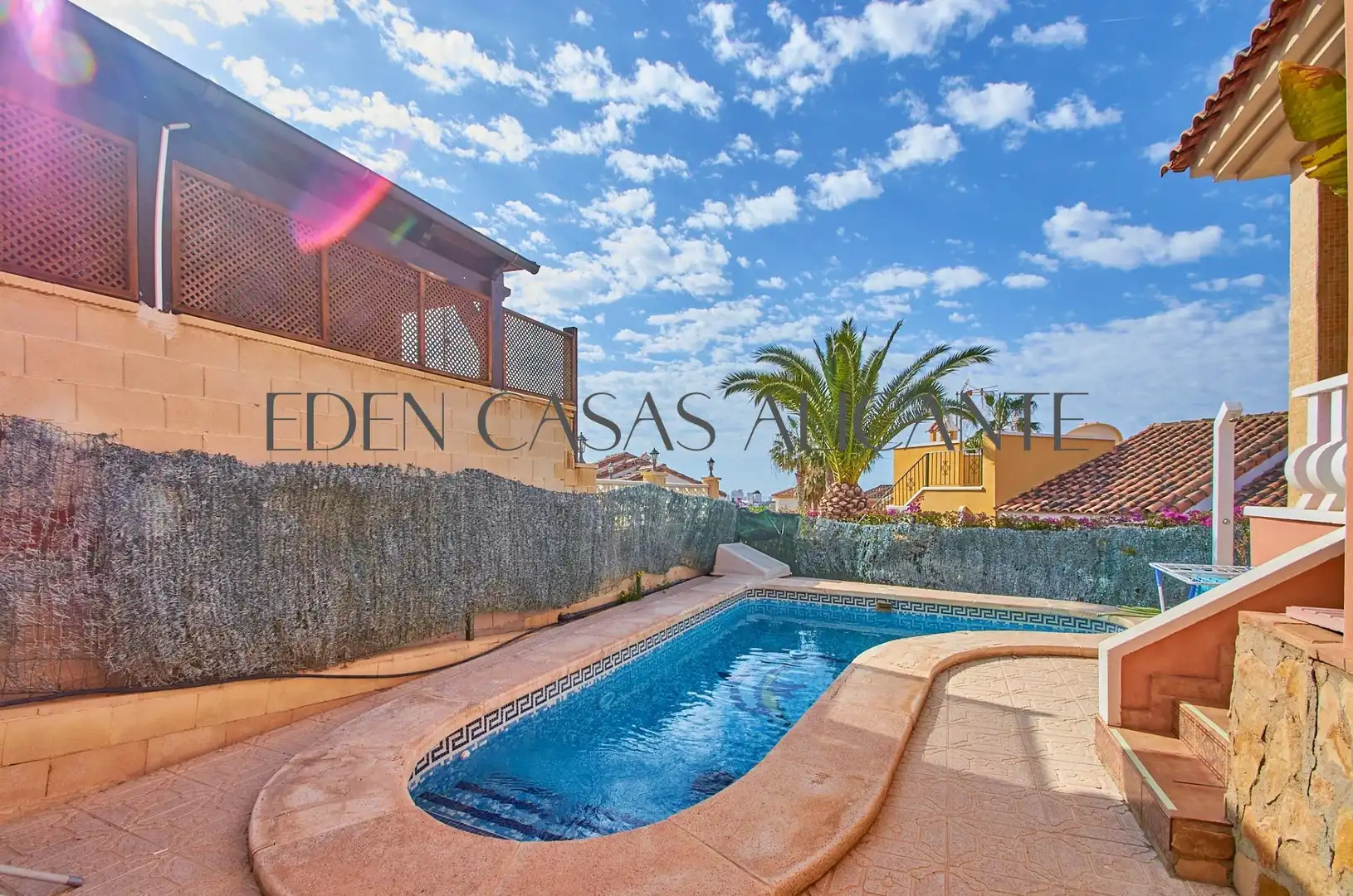 Vista exterior de Casa o xalet en venda en Mutxamel amb Aire condicionat, Jardí privat i Terrassa