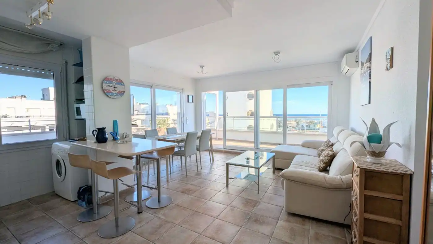 Living room of Attic for sale in Empuriabrava  with Air Conditioner, Heating and Terrace