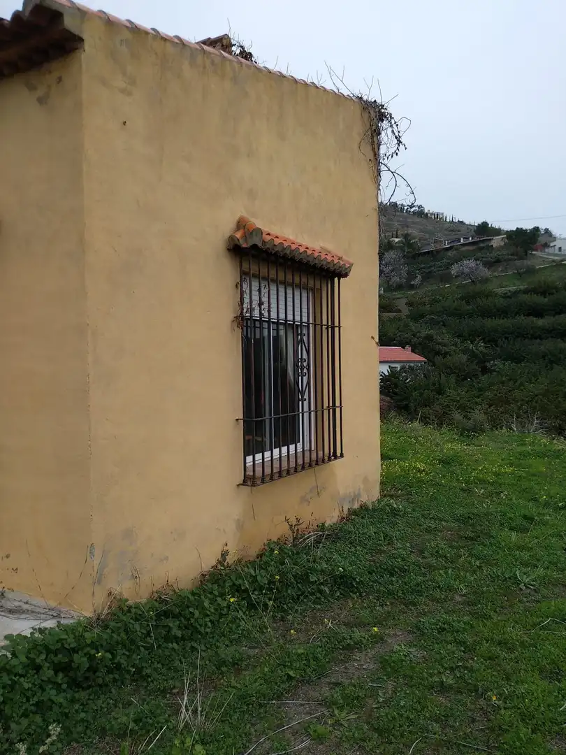 Casa rústica amb jardí en venda a Motril  ciudad, imagen 3