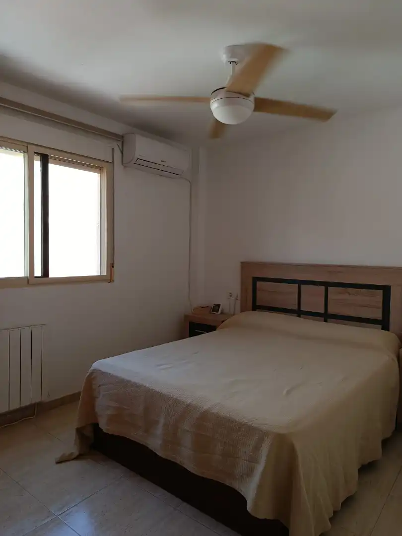 Dormitori de Casa o xalet en venda en Pueblo Español - Coveta Fumá