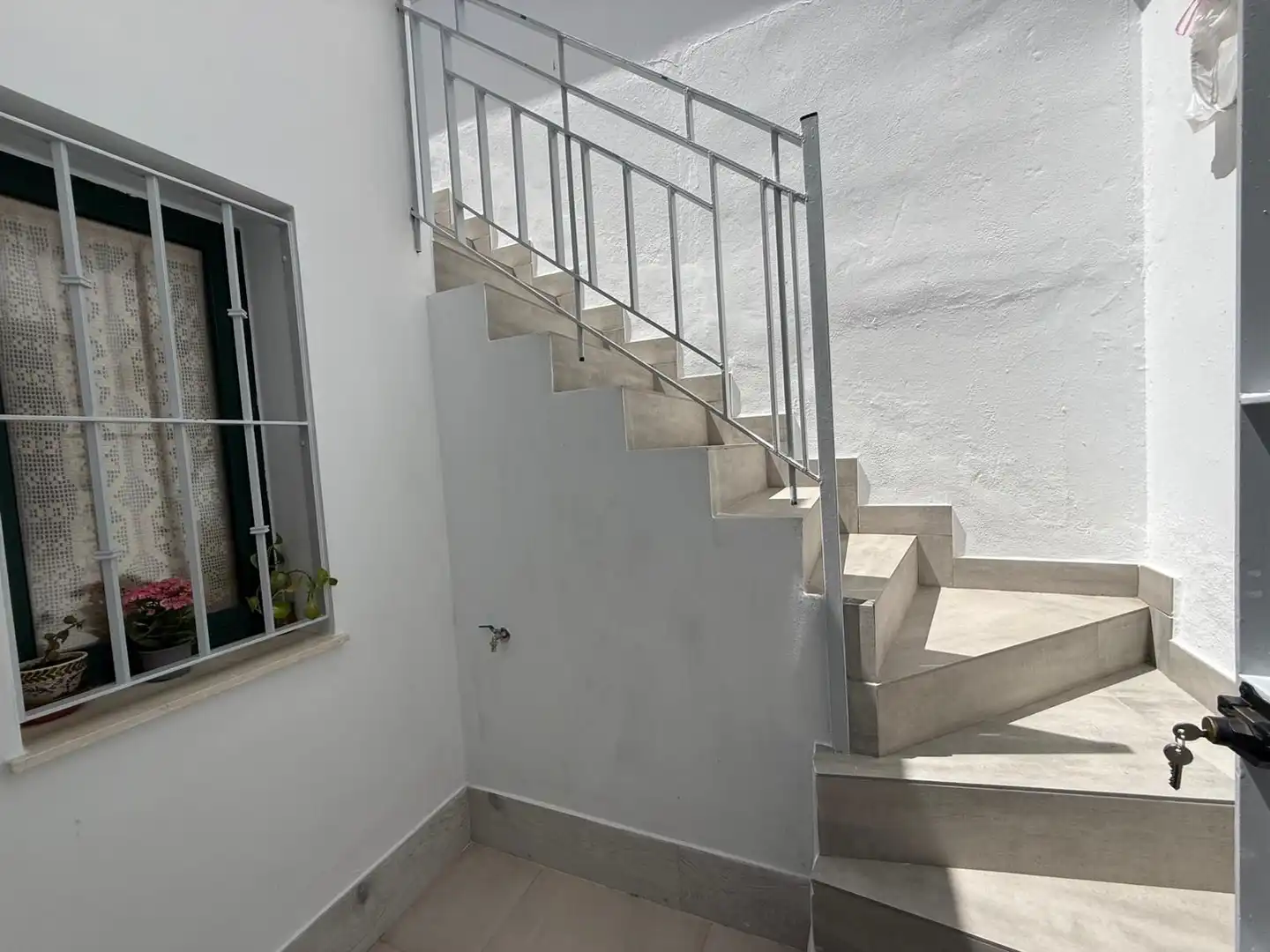 Außenansicht von Gebäude zum Verkauf in Utrera