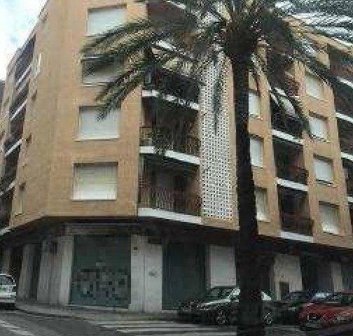 Local comercial en Venta en Calle lepant en Ponent
