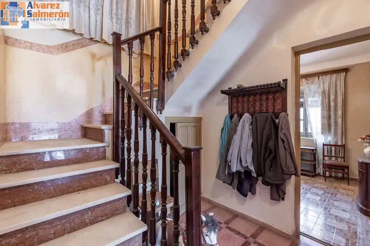 Country homes for sale in Calle CAJAR, Barrio de la Vega