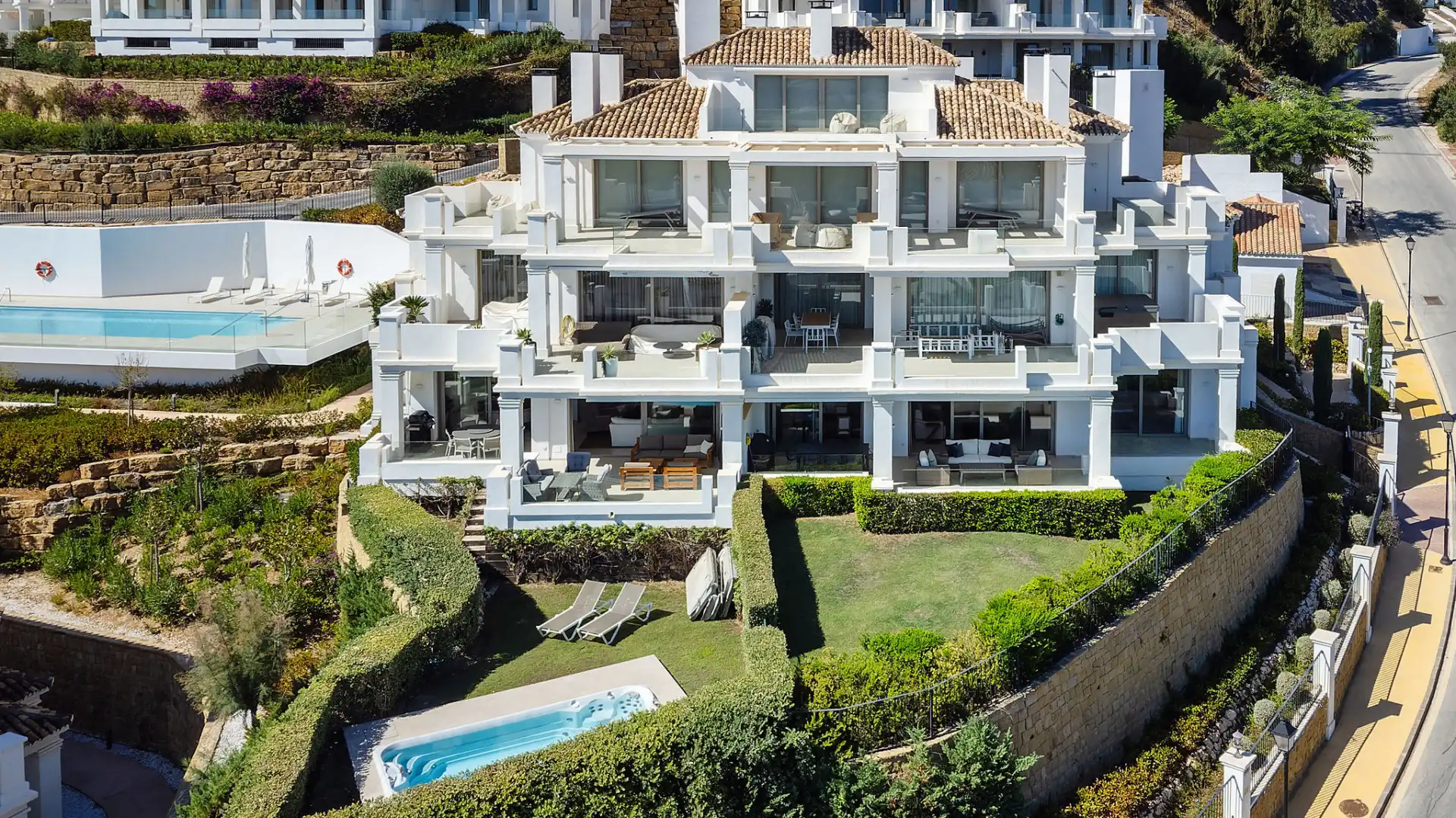Home with terrace for sale in Nueva Andalucía