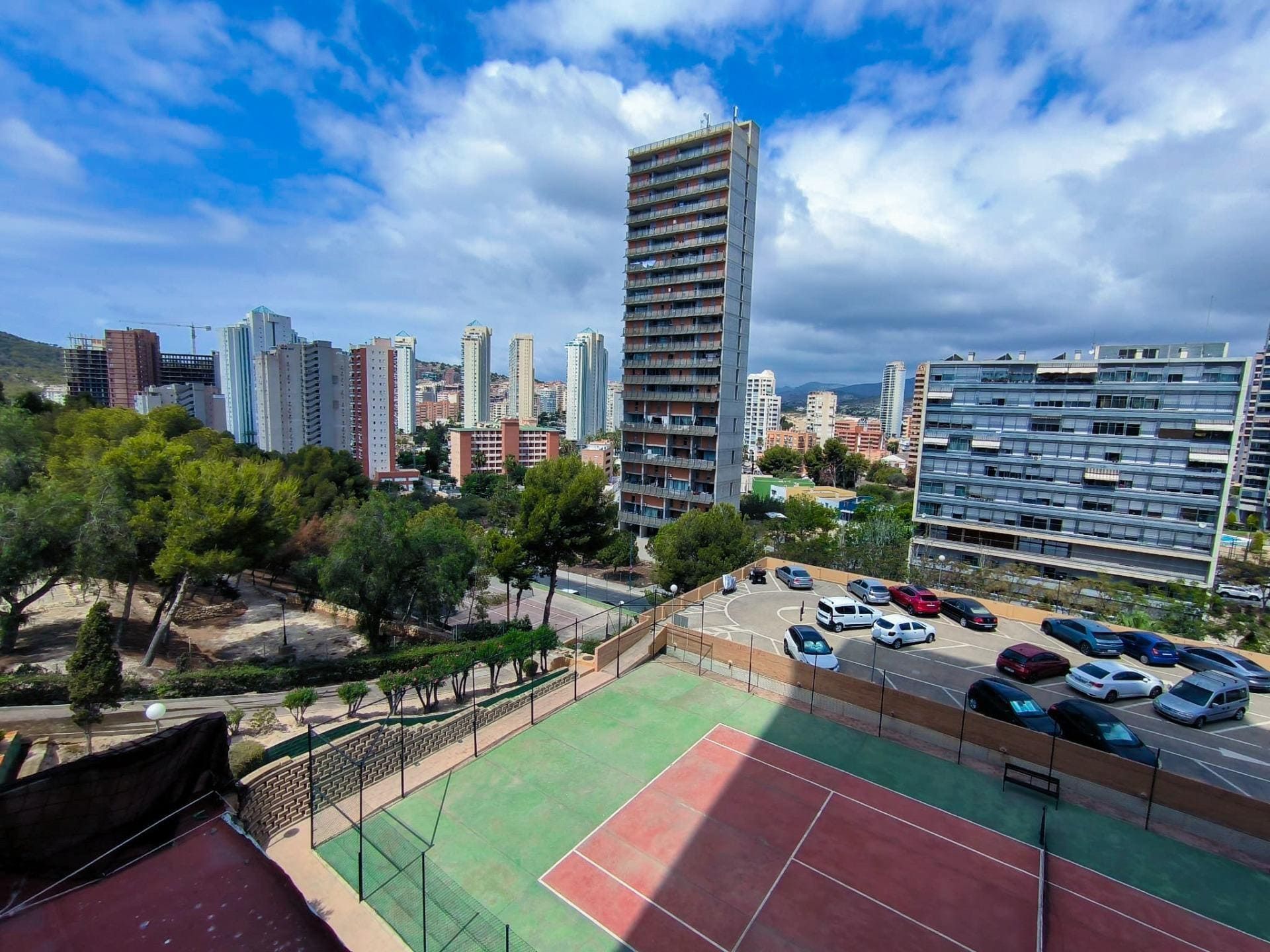 Vista exterior de Apartament en venda en Benidorm amb Aire condicionat i Piscina comunitària