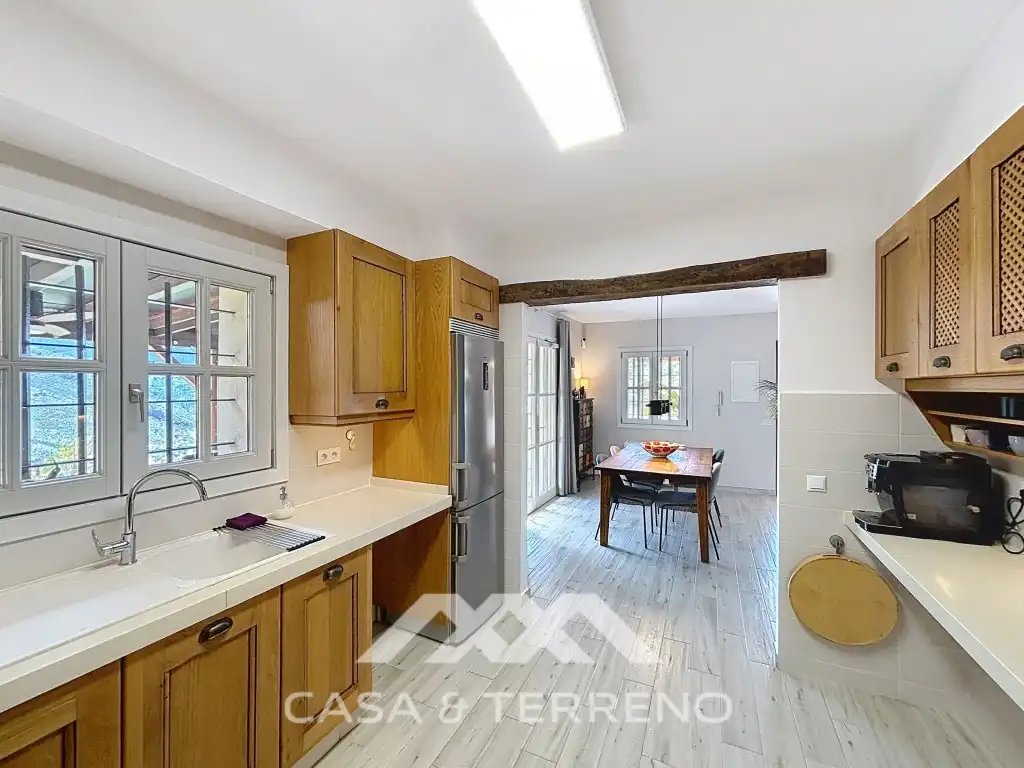 Cuina de Casa o xalet en venda en Alcaucín amb Aire condicionat, Terrassa i Piscina
